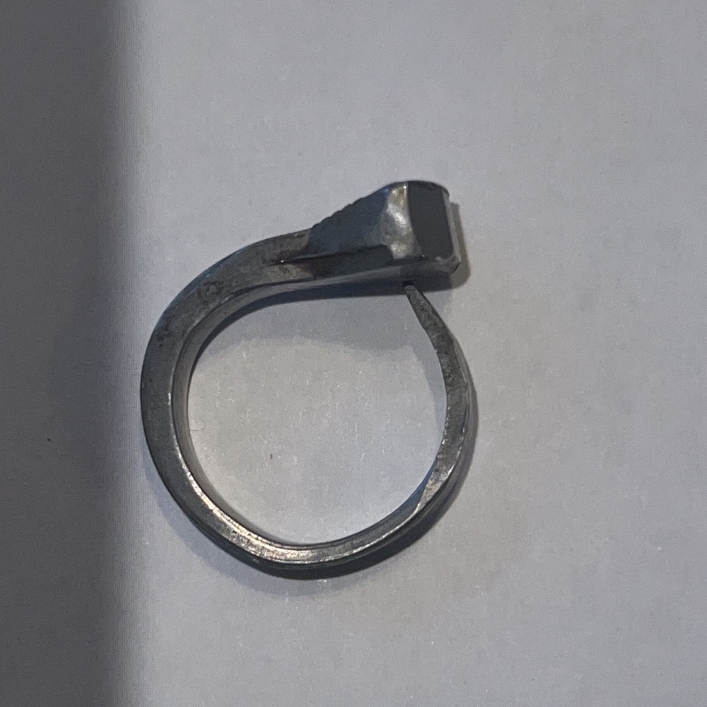 Metal Ring - Picture 7 of 11